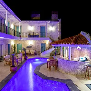 Avlu Boutique Bed & Breakfast Alacati